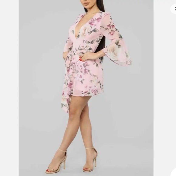 Fashion Nova Stay Beautiful romper - Picture 4 of 11